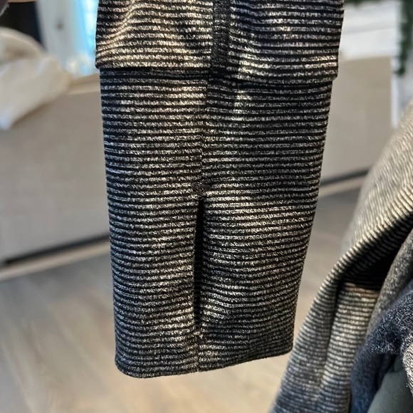 Old Navy charcoal size small gray Women’s long sleeve zip up - Picture 5 of 5
